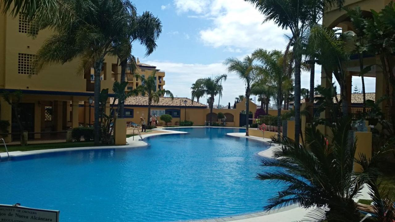 Apartamento Estudio Los Naranjos De Nueva Alcantara Marbella Exterior foto